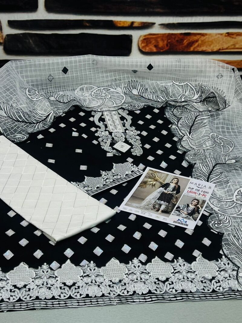 Maria B black And White