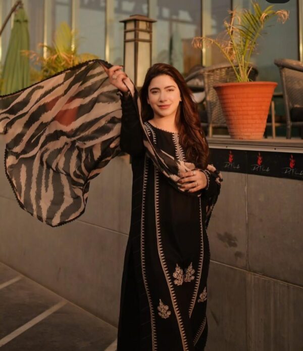 Mahamira lawn collection 2025 - image 2