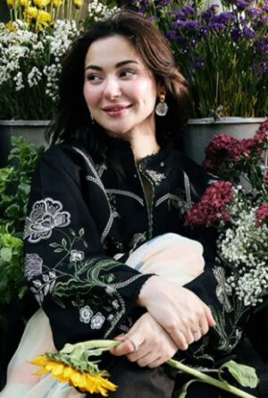 hania amir dresses