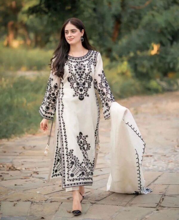 Agha noor new collection luxury unstitched 3 piece embroidered lawn suit khaadi net dupatta