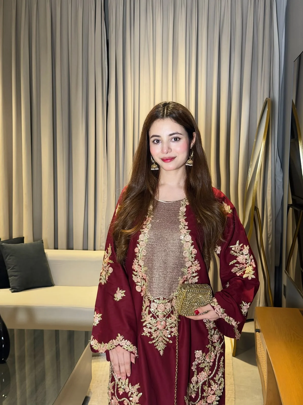 Preetpret winter collection aroha 2pc luxury casual - oye ji Preetpret winter collection aroha 2pc luxury casual - image 3