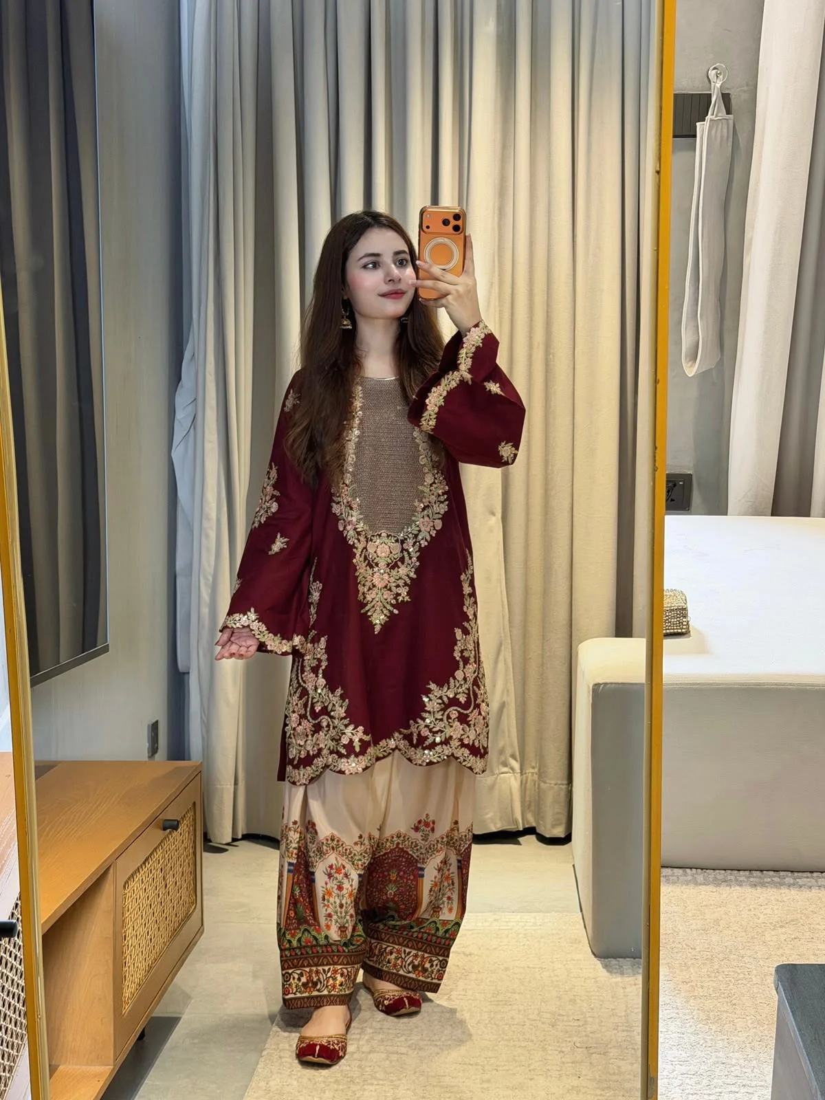 Preetpret winter collection aroha 2pc luxury casual - oye ji Preetpret winter collection aroha 2pc luxury casual - image 2