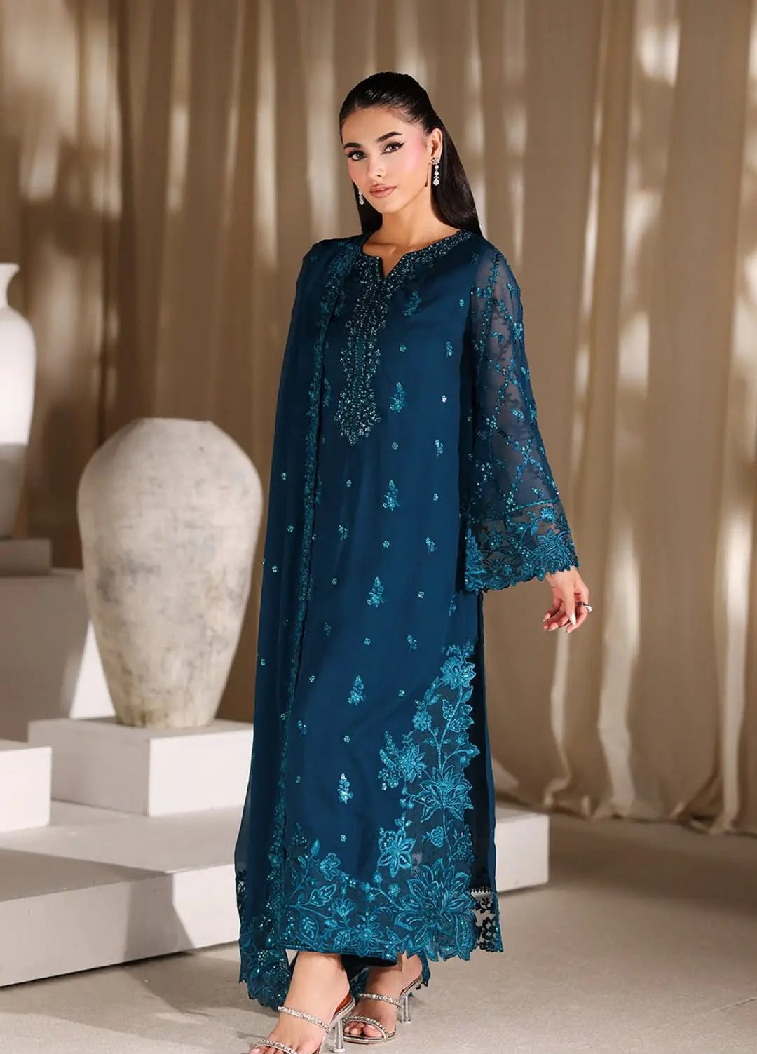 Chiffon azure clothing fully heavy embroidered dupatta with 04 sides cut work - oye ji Chiffon azure clothing fully heavy embroidered side look